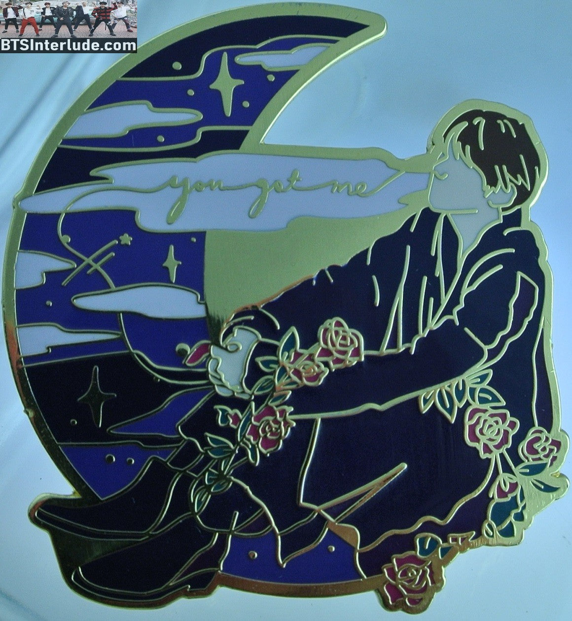 BTS PIN ENAMEL GOLD V KIM TAEHYUNG 김태형 SINGULARITY HALF MOON ROSES BADGE BUTTON