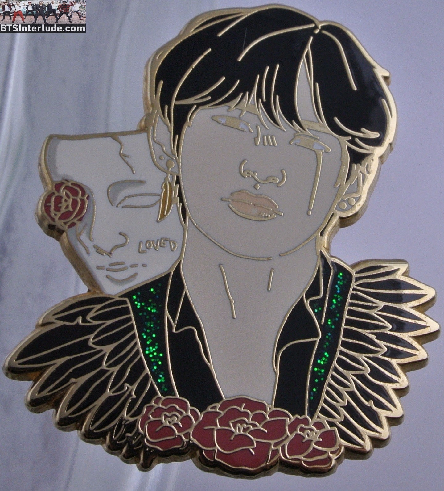 BTS PIN ENAMEL GOLD V KIM TAEHYUNG 김태형 SINGULARITY MASK ROSE BLACK FEATHERS BADGE BUTTON