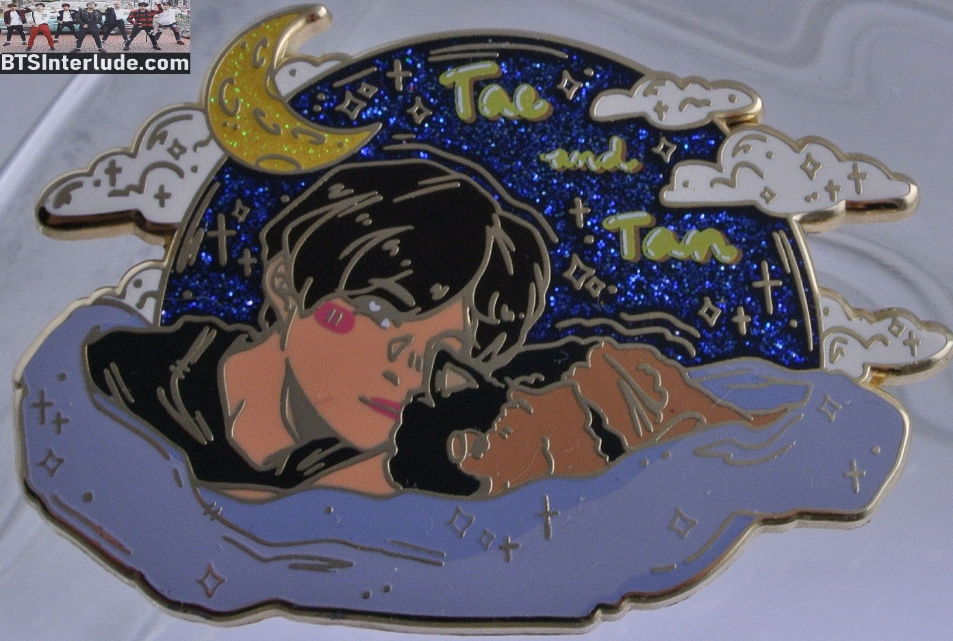 BTS PIN ENAMEL GOLD V KIM TAEHYUNG 김태형 YEONTAN TAE AND TAN SWEET NIGHT SKY TTALGI PINS XL BADGE BUTTON