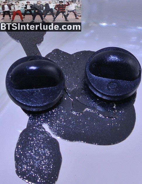BTS PIN ENAMEL GUNMETAL JEON JUNGKOOK 전정국 GLASSES FINGERS ON CHEEKS PINS OVER FLOWERS BADGE BUTTON