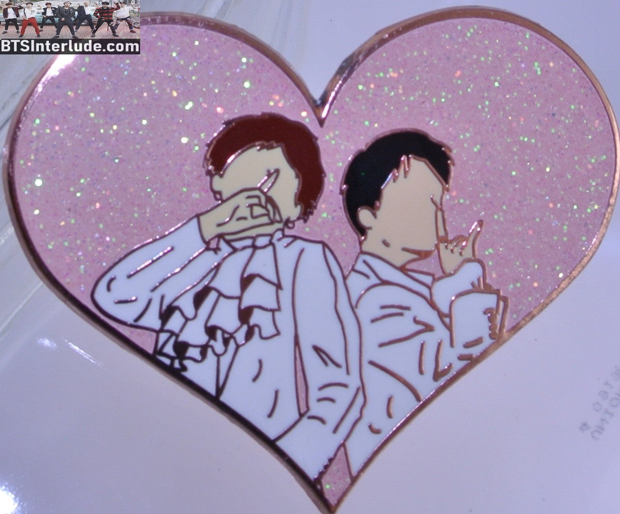 BTS PIN ENAMEL ROSE GOLD COPPER SUB-UNIT SUGA MIN YOONGI J-HOPE JUNG HOSEOK PINK GLITTER HEART BADGE BUTTON