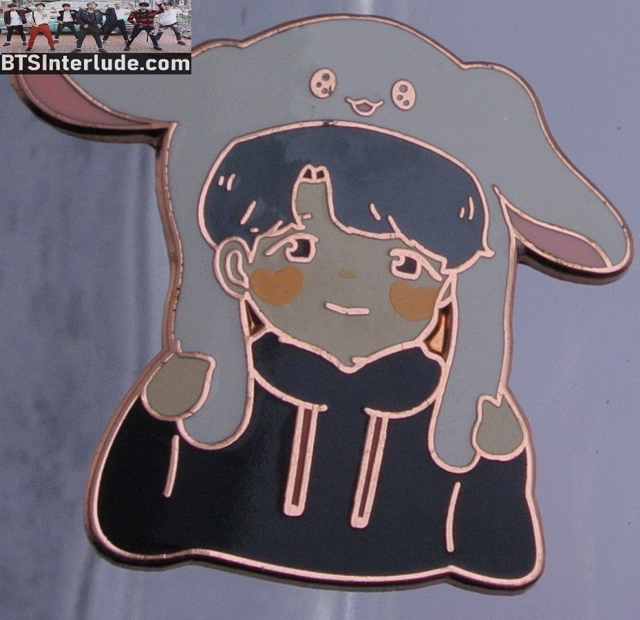 BTS PIN ENAMEL ROSE GOLD COPPER SUGA MIN YOONGI 민윤기 BUNNY EARS HAT SILVER HAIR BLACK HOODIE RUN BTS 59 60 EPISODE BADGE BUTTON