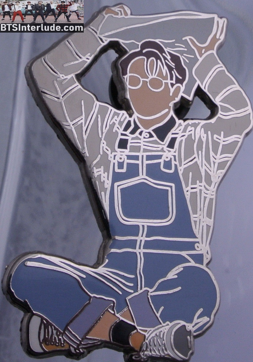 BTS PIN ENAMEL SILVER JEON JUNGKOOK 전정국 RUN BTS OVERALLS PILLOW BADGE BUTTON