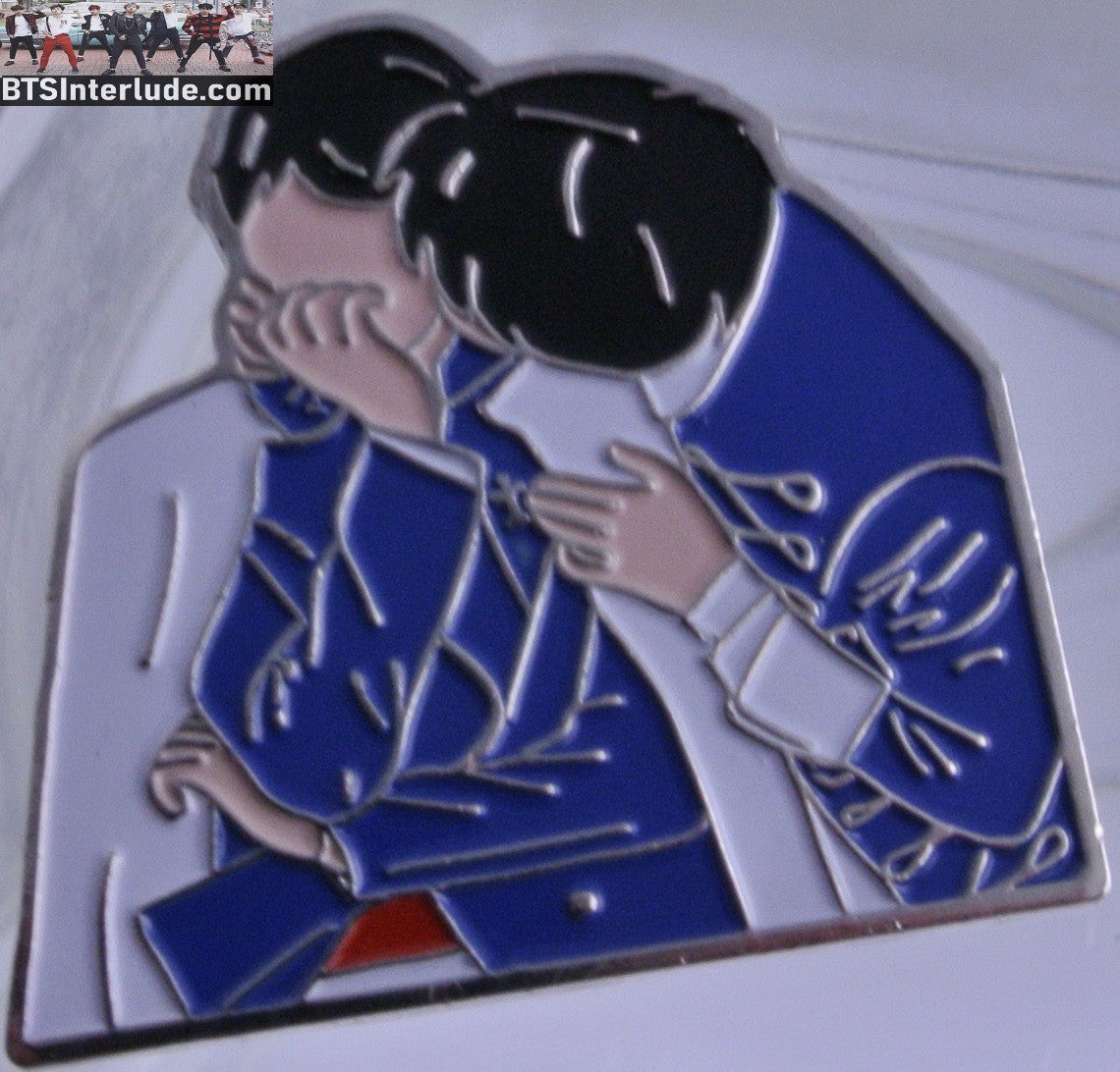 BTS PIN ENAMEL SILVER SUB-UNIT JEON JUNGKOOK KISSING V KIM TAEHYUNG CHEEK JAPAN FANMEET BADGE BUTTON