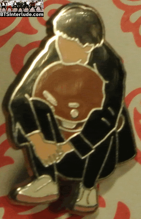BTS PIN ENAMEL SILVER SUGA MIN YOONGI 민윤기 CLUTCHING BT21 SHOOKY BLACK SUIT BADGE BUTTON