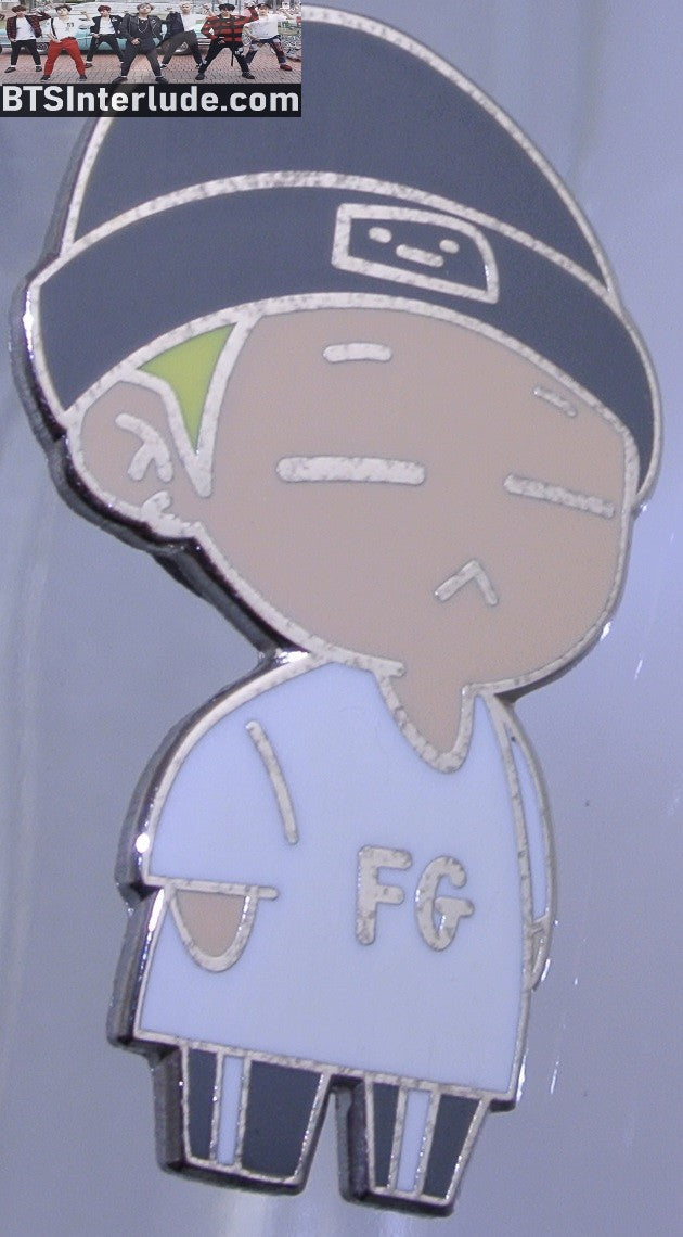 BTS PIN ENAMEL SILVER SUGA MIN YOONGI 민윤기 BLOND HAIR WHITE FG FEAR OF GOD SHIRT GREY BEANIE BADGE BUTTON