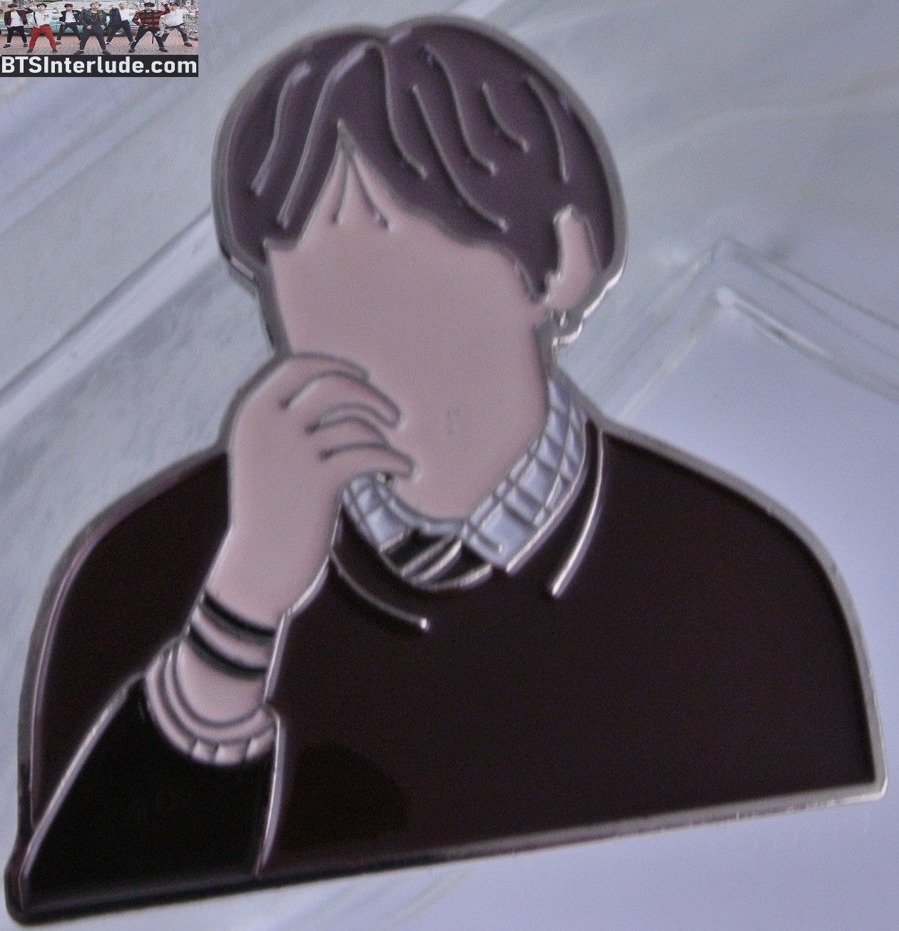 BTS PIN ENAMEL SILVER V KIM TAEHYUNG 김태형 MAP OF THE SOUL 7 MOTS BADGE BUTTON