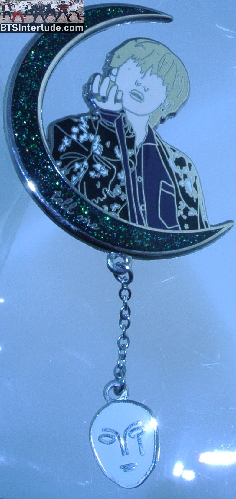 BTS PIN ENAMEL SILVER V KIM TAEHYUNG 김태형 SINGULARITY HALF MOON GREEN GLITTER TELL ME MASK DROP BADGE BUTTON