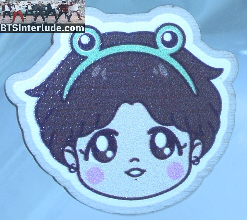 BTS PIN WOOD JEON JUNGKOOK 전정국 CHIBI FROG EYES HEADBAND BADGE BUTTON