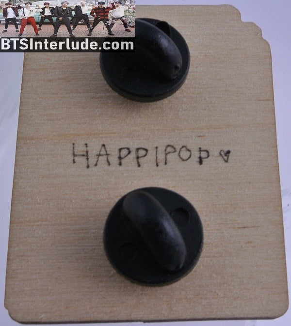 BTS PIN WOOD RUN LYRICS NOTEBOOK HAPPIPOP PINS JUNGKOOK V JIMIN RM J-HOPE SUGA JIN BADGE BUTTON