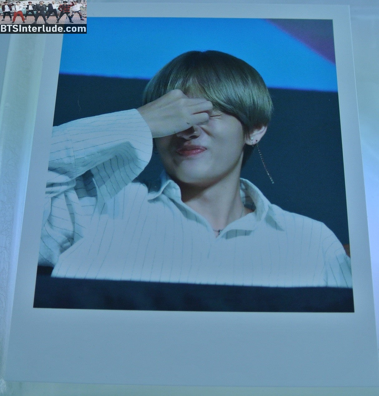 BTS POLAROID FANSITE V KIM TAEHYUNG 김태형 PINCHING NOSE FANSIGN VIA FANSITE ONCE IN A VLUE MOON