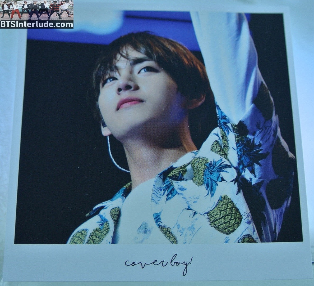 BTS POLAROID FANSITE V KIM TAEHYUNG 김태형 PINEAPPLE HAWAIIAN SHIRT WAVING VTAC FANSITE COVERBOY