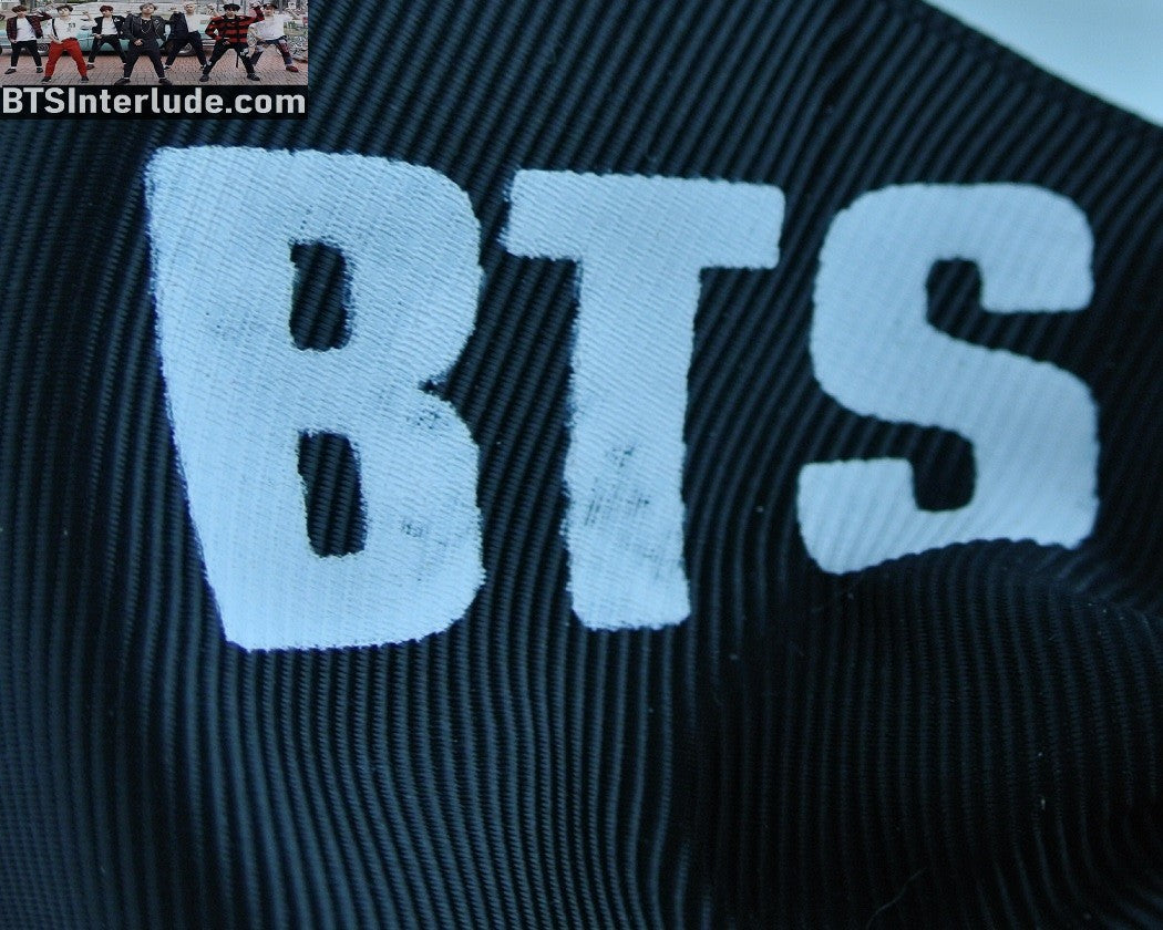 BTS PONYTAIL HOLDER GROUP BLACK WHITE BOW SLIGHT SMUDGE JUNGKOOK V JIMIN RM J-HOPE SUGA JIN SEAMLESS HAIR TIE