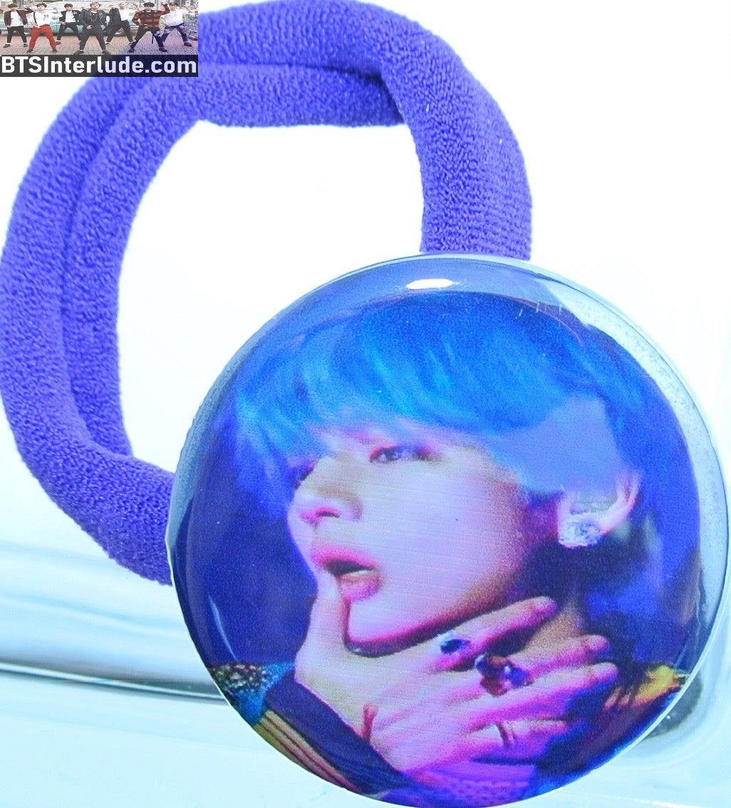 BTS PONYTAIL HOLDER BUTTON V KIM TAEHYUNG 김태형 BLUE HAIR WIPING MOUTH MIC DROP SEAMLESS HAIR TIE