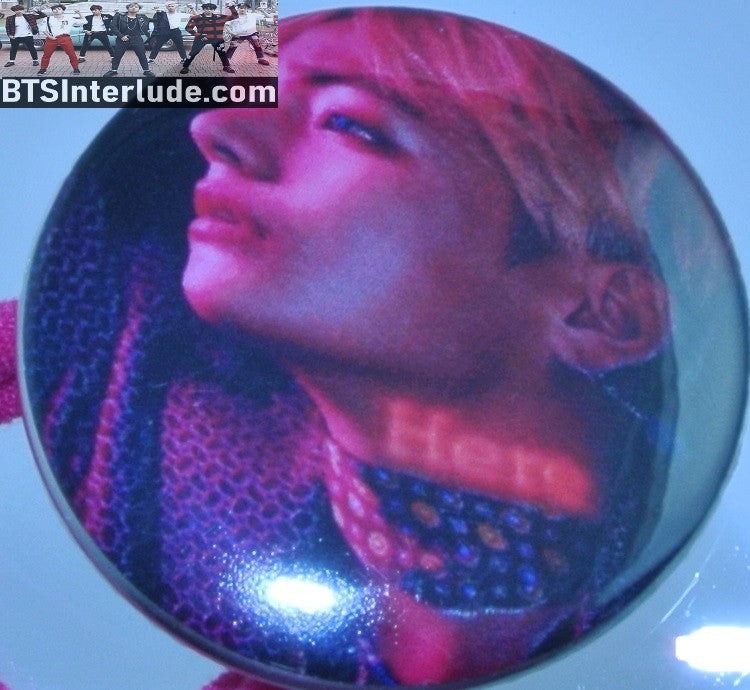 BTS PONYTAIL HOLDER BUTTON V KIM TAEHYUNG 김태형 WINGS HERE ON NECK PROFILE SEAMLESS HAIR TIE