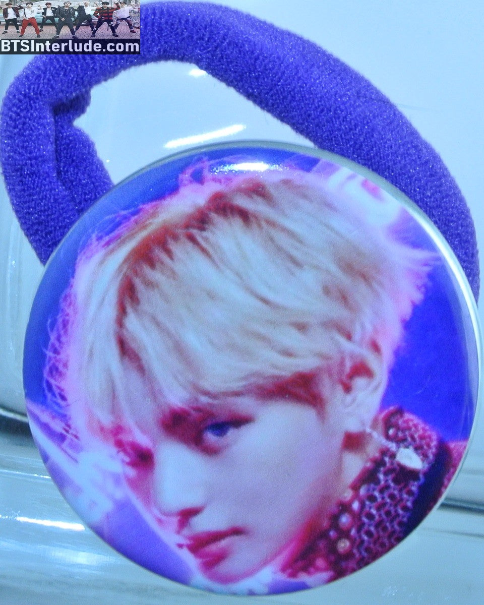 BTS PONYTAIL HOLDER BUTTON V KIM TAEHYUNG 김태형 WINGS SHOULDER PROFILE SEAMLESS HAIR TIE