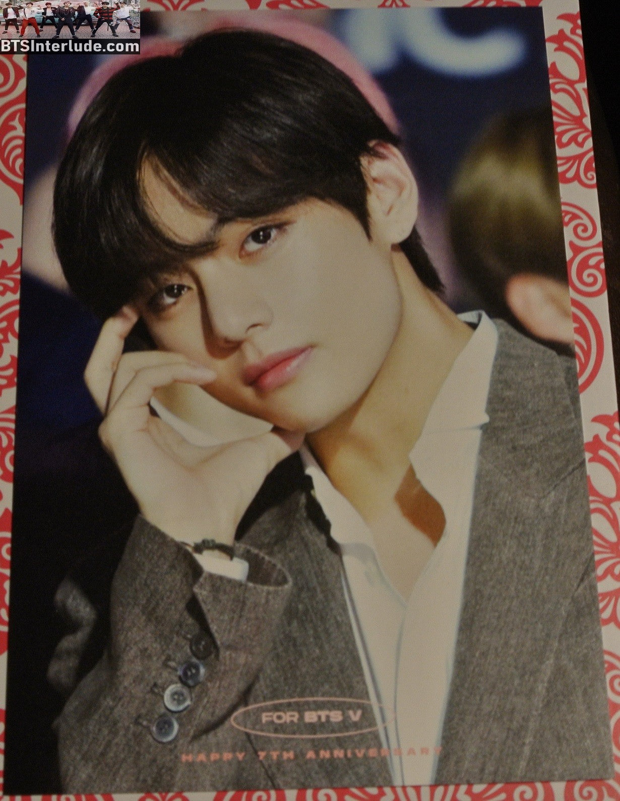 BTS POSTCARD FANSITE V KIM TAEHYUNG 김태형 CHECKED JACKET NUNA V FANSITE WE ARE ALWAYS TOGETHER