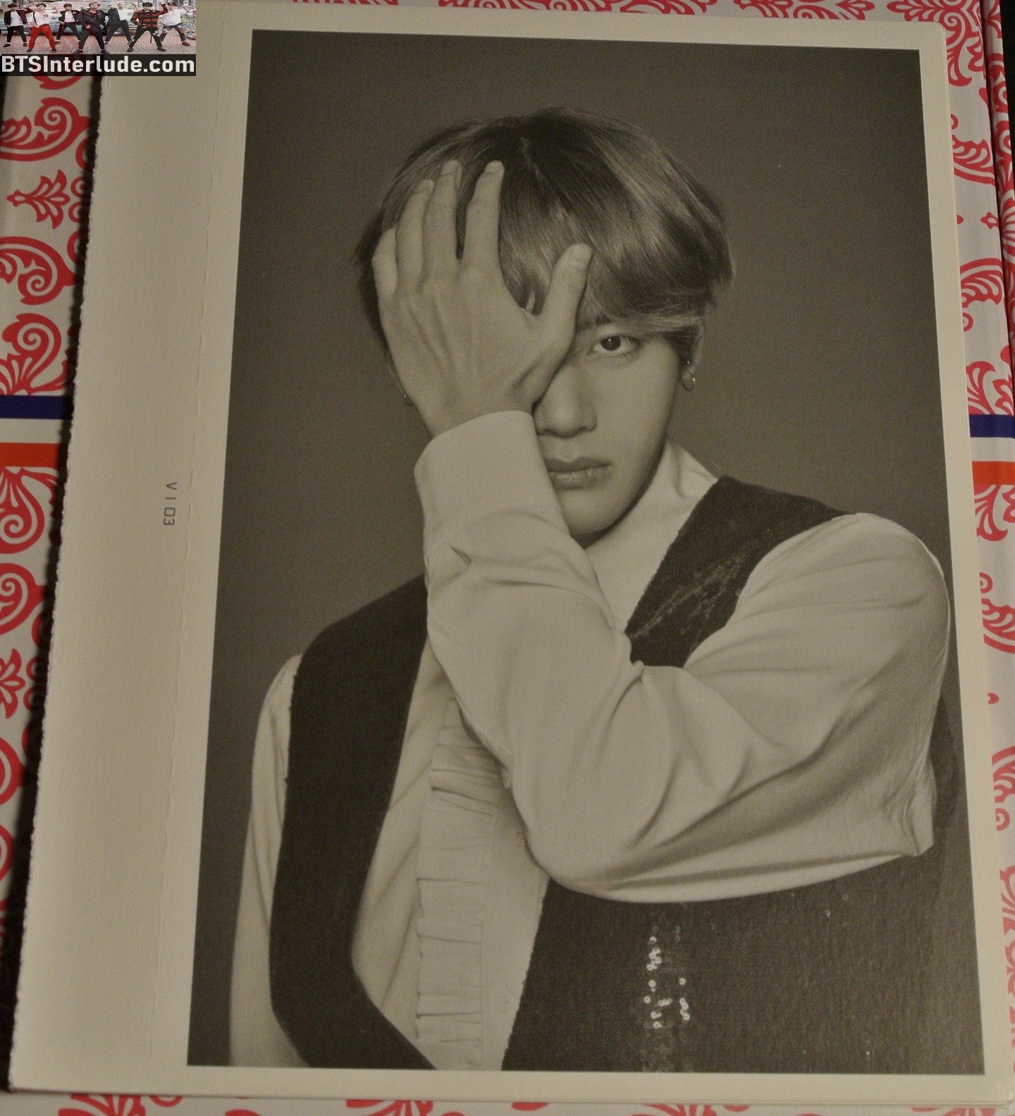 BTS POSTCARD OFFICIAL V KIM TAEHYUNG 김태형 BLACK WHITE WINGS TOUR FINAL #3