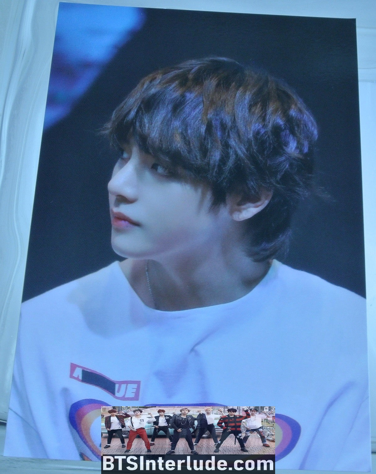 BTS POSTCARD V KIM TAEHYUNG 김태형 WHITE MANNS SWEATSHIRT PHOTO DEAR MY HEART FANSITE