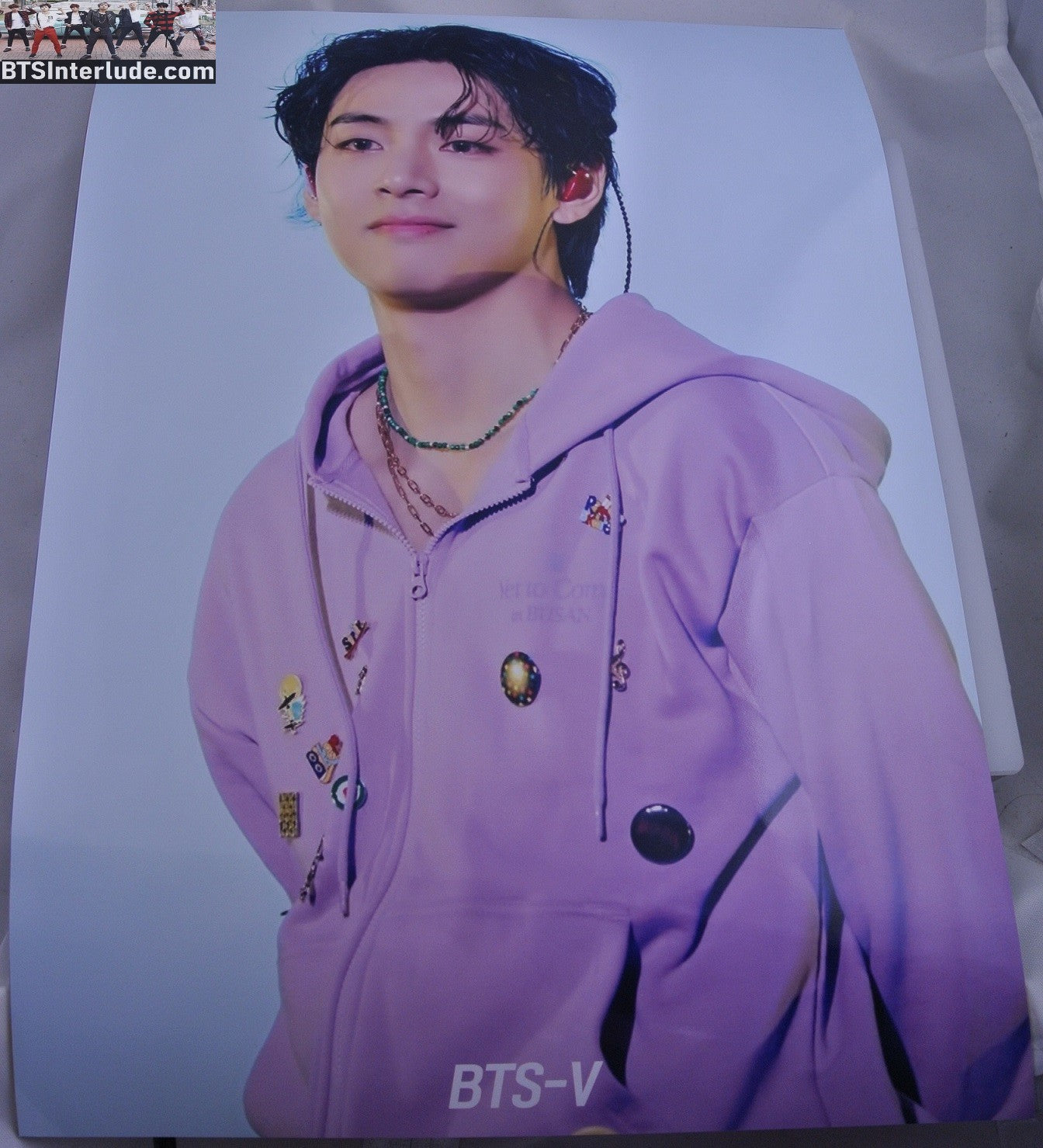 BTS POSTER FANSITE V KIM TAEHYUNG 김태형 PURPLE HOODIE BUSAN CONCERT KOREA OCTOBER 2022