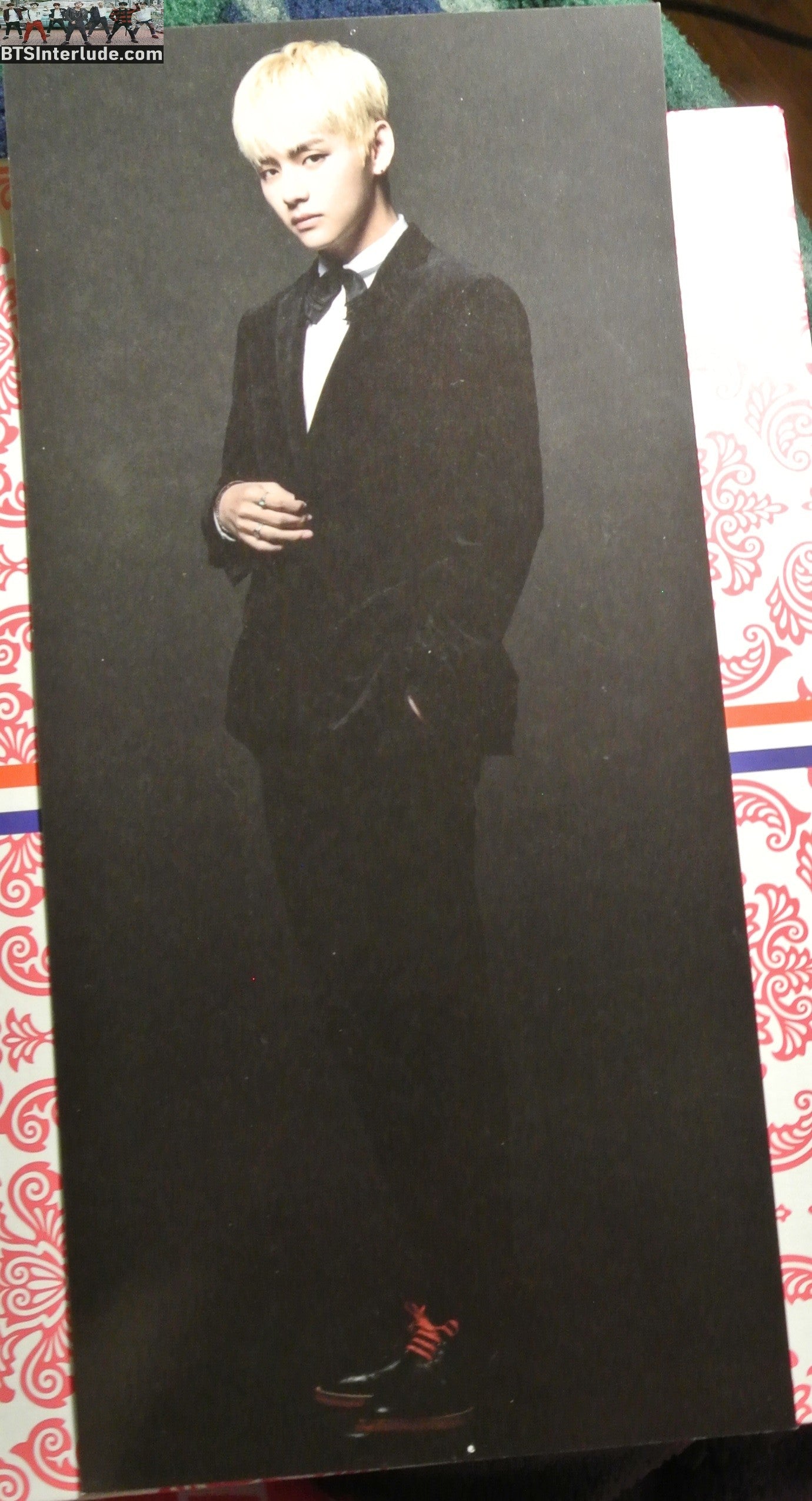 BTS POSTER MINI V KIM TAEHYUNG 김태형 THE BEST JAPAN 2 SIDED BLOND HAIR BLACK TUX MIRRORS OFFICIAL MERCHANDISE