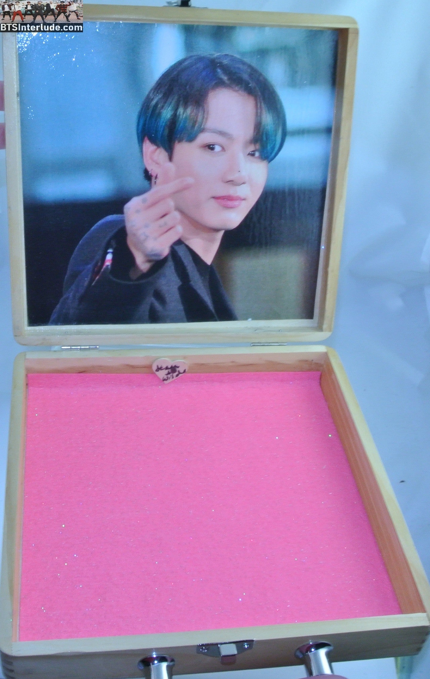 BTS PURSE CIGAR BOX JEON JUNGKOOK 전정국 BOY WITH LUV STRIPES PINK LUCITE HANDLE GLITTER INSIDE