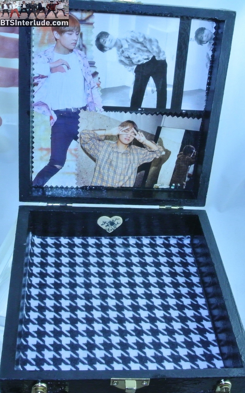 BTS PURSE CIGAR BOX V KIM TAEHYUNG 김태형 SUIT GREEN YELLOW BLACK LUCITE HANDLE GOLD HARDWARE