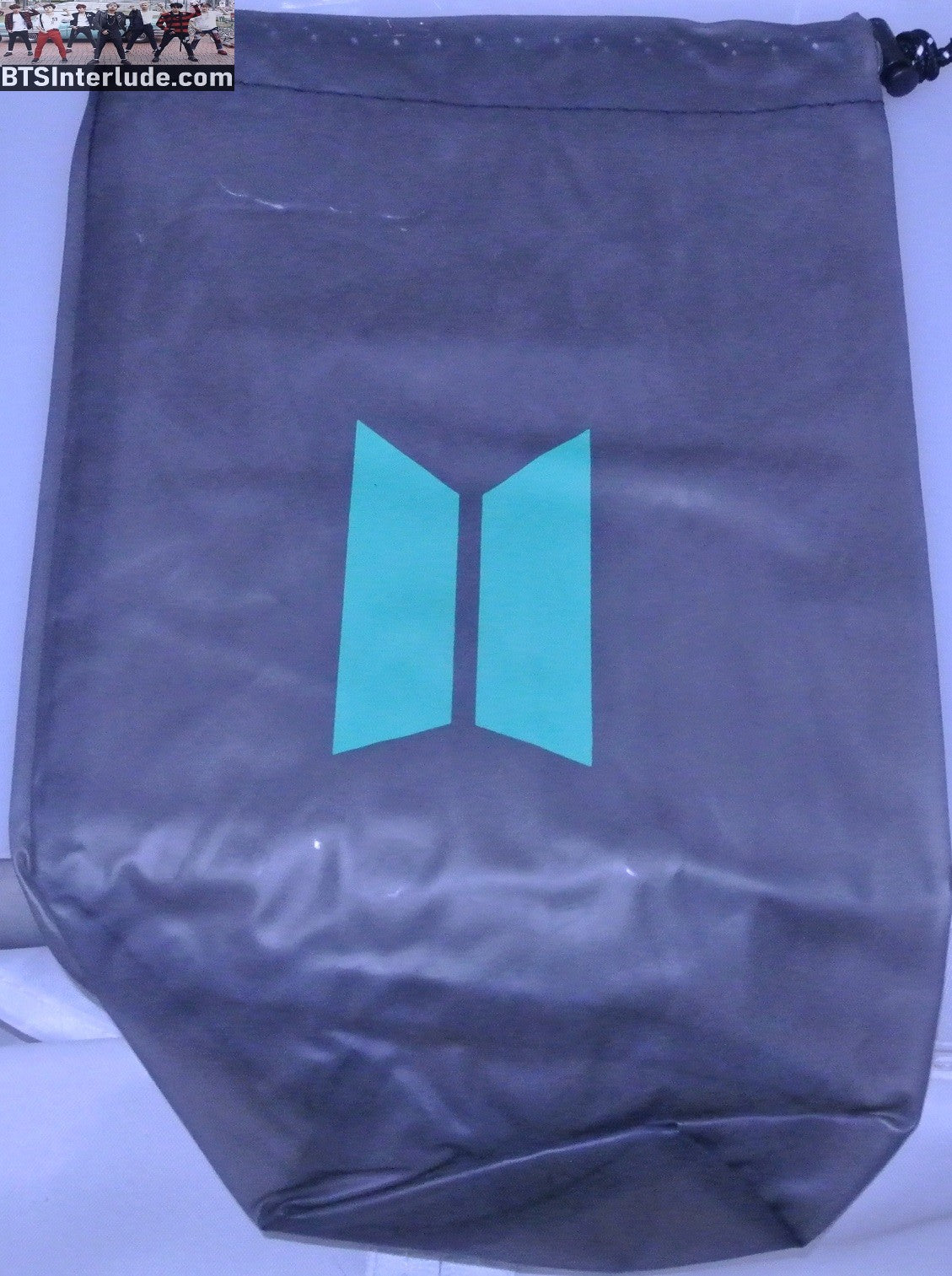BTS RAINCOAT V KIM TAEHYUNG 김태형 PONCHO WINDBREAKER HOODIE HOODY COAT NEW OFFICIAL MERCHANDISE