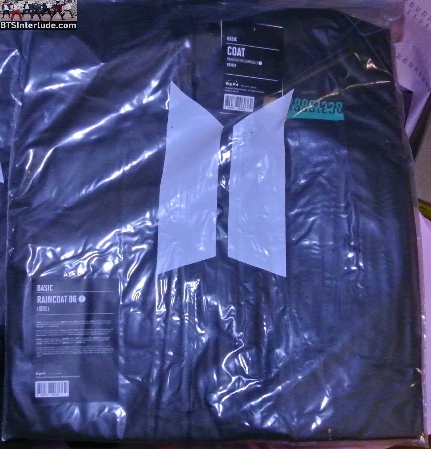 BTS RAINCOAT V KIM TAEHYUNG 김태형 PONCHO WINDBREAKER HOODIE HOODY COAT NEW OFFICIAL MERCHANDISE