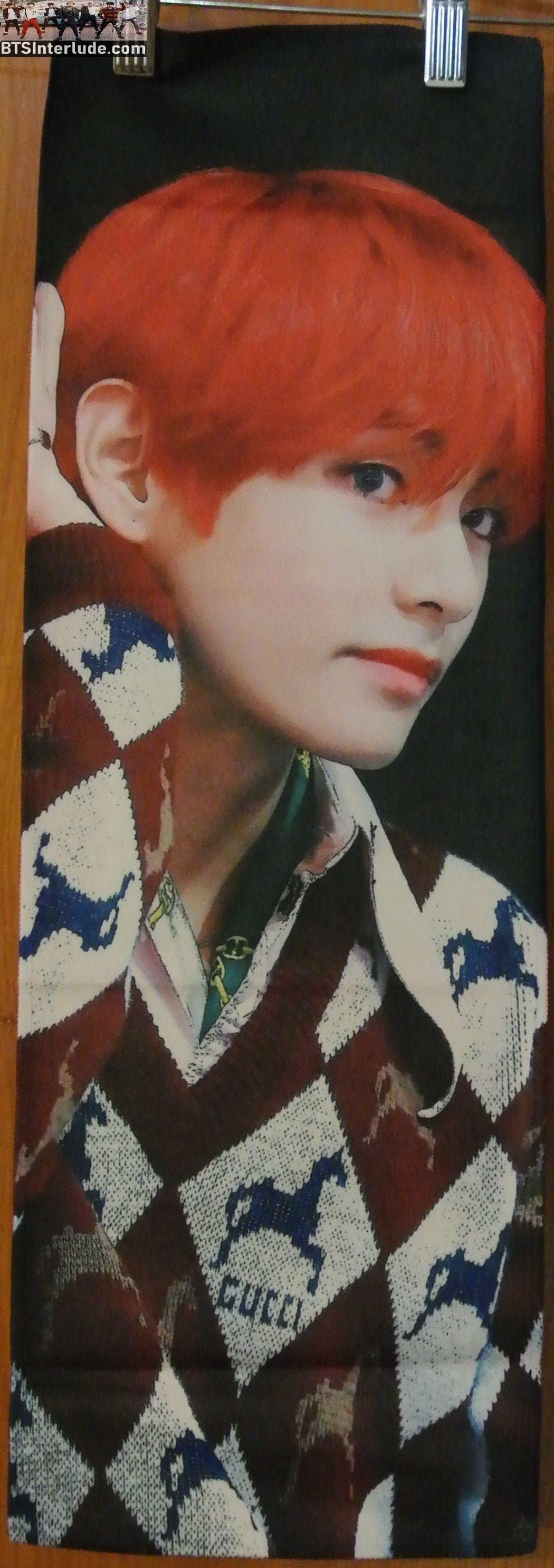 BTS SLOGAN FABRIC V KIM TAEHYUNG 김태형 RED HAIR GUCCI 2018 MELON AWARDS FANSITE BANNER 2 SIDED LIMITED EDITION
