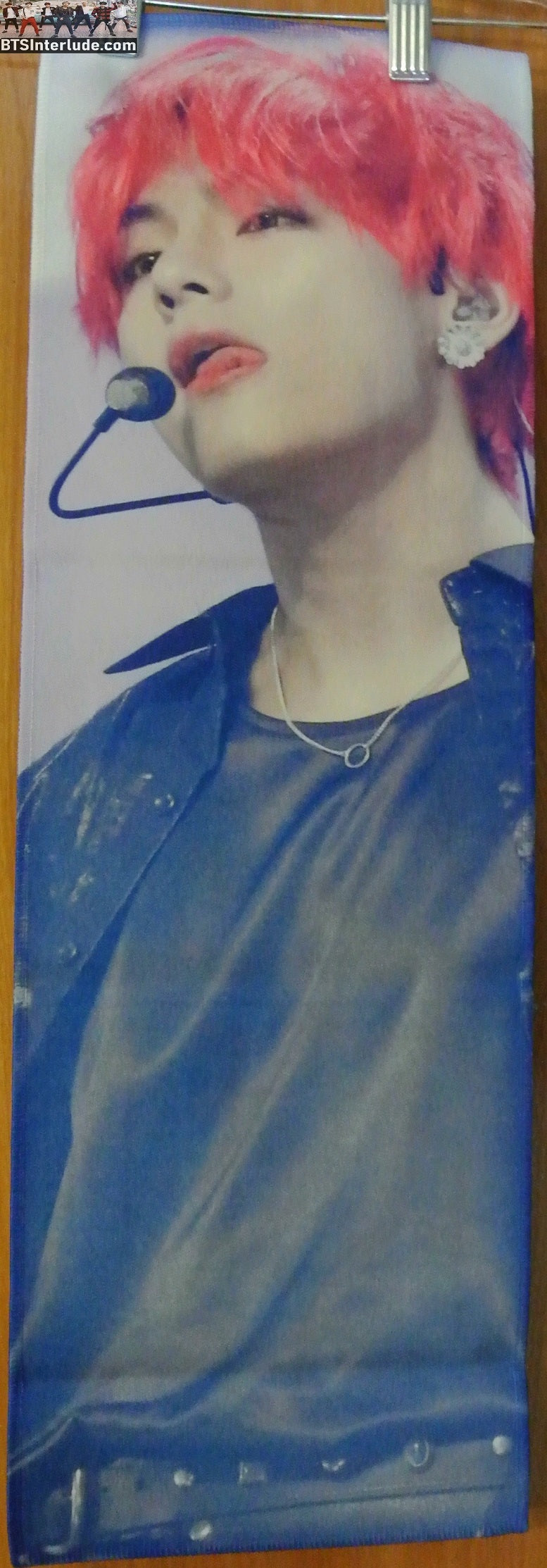 BTS SLOGAN FABRIC V KIM TAEHYUNG 김태형 RED HAIR TONGUE OUT REAL V FANSITE BANNER 2 SIDED LIMITED EDITION