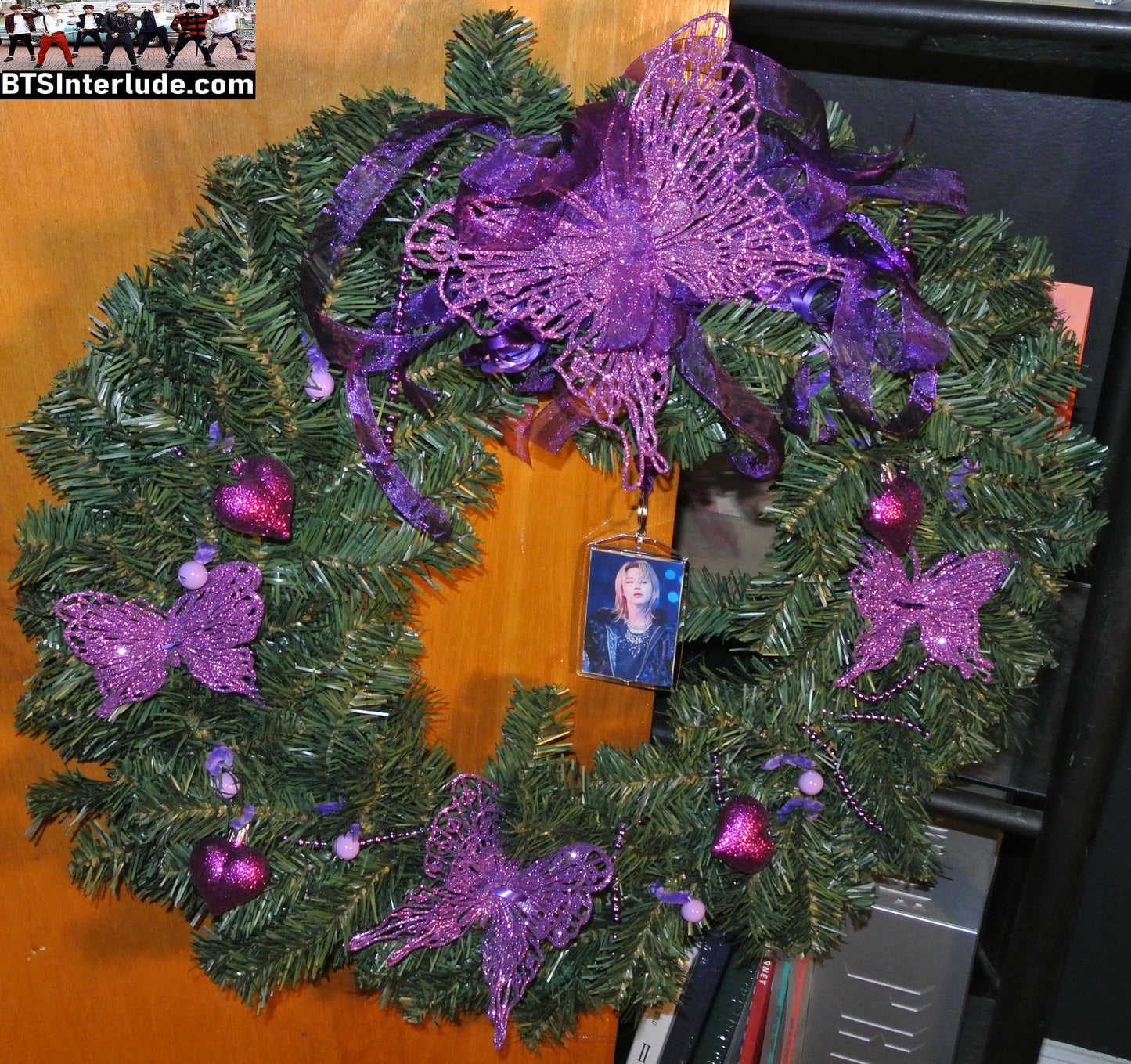 BTS CHRISTMAS OR ALL YEAR ROUND WREATH 20" PARK JIMIN 박지민 ARIRANG TAN SHIRT BLOND PRINCE LIMITED EDITION