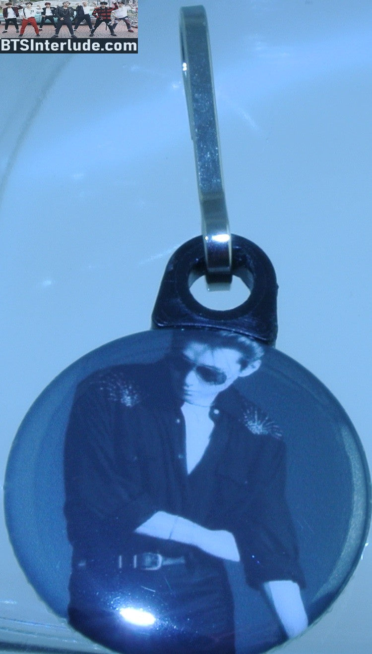 BTS ZIPPER PULL BUTTON V KIM TAEHYUNG 김태형 NEW BLACK WHITE CELINE AD PURSE BACKPACK JACKET