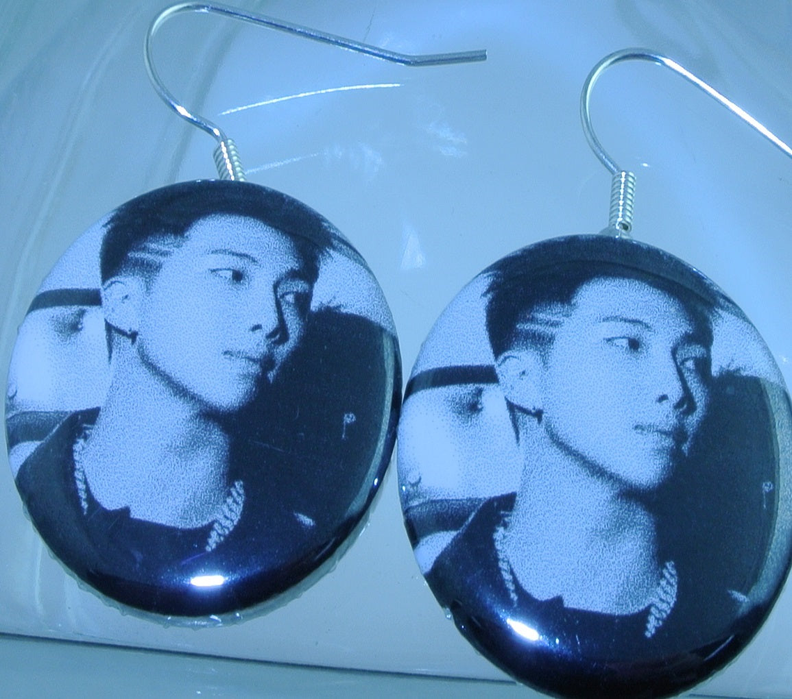 BTS EARRINGS BUTTON RM KIM NAMJOON 김남준 2 IN 1 PROOF VAULT BLACK WHITE PIERCED OR CLIPS DANGLE DROP
