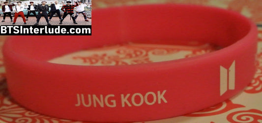BTS BRACELET JEON JUNGKOOK 전정국 PINK SILICONE NAME IN WHITE BIRTHDAY BTS DOORS