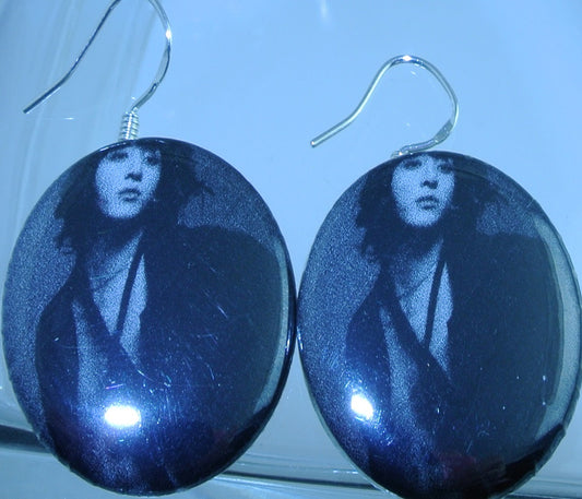 BTS EARRINGS BUTTON JEON JUNGKOOK 전정국 2 IN 1 CALVIN KLEIN BLACK DENIM LONG HAIR LEAN BLACK WHITE PIERCED OR CLIP DANGLE DROP