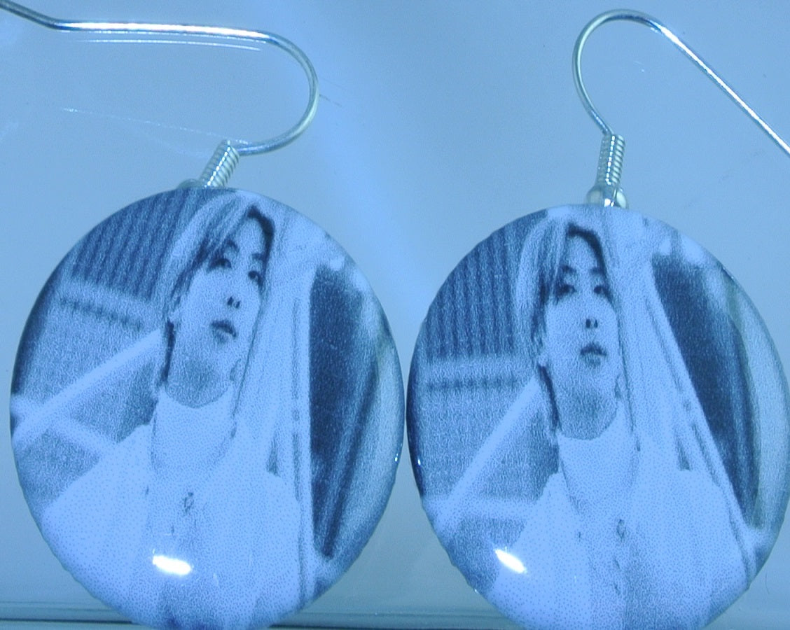 BTS EARRINGS BUTTON RM KIM NAMJOON 김남준 2 IN 1 WHITE SUIT DICON SHOOT BLACK WHITE PIERCED OR CLIPS DANGLE DROP