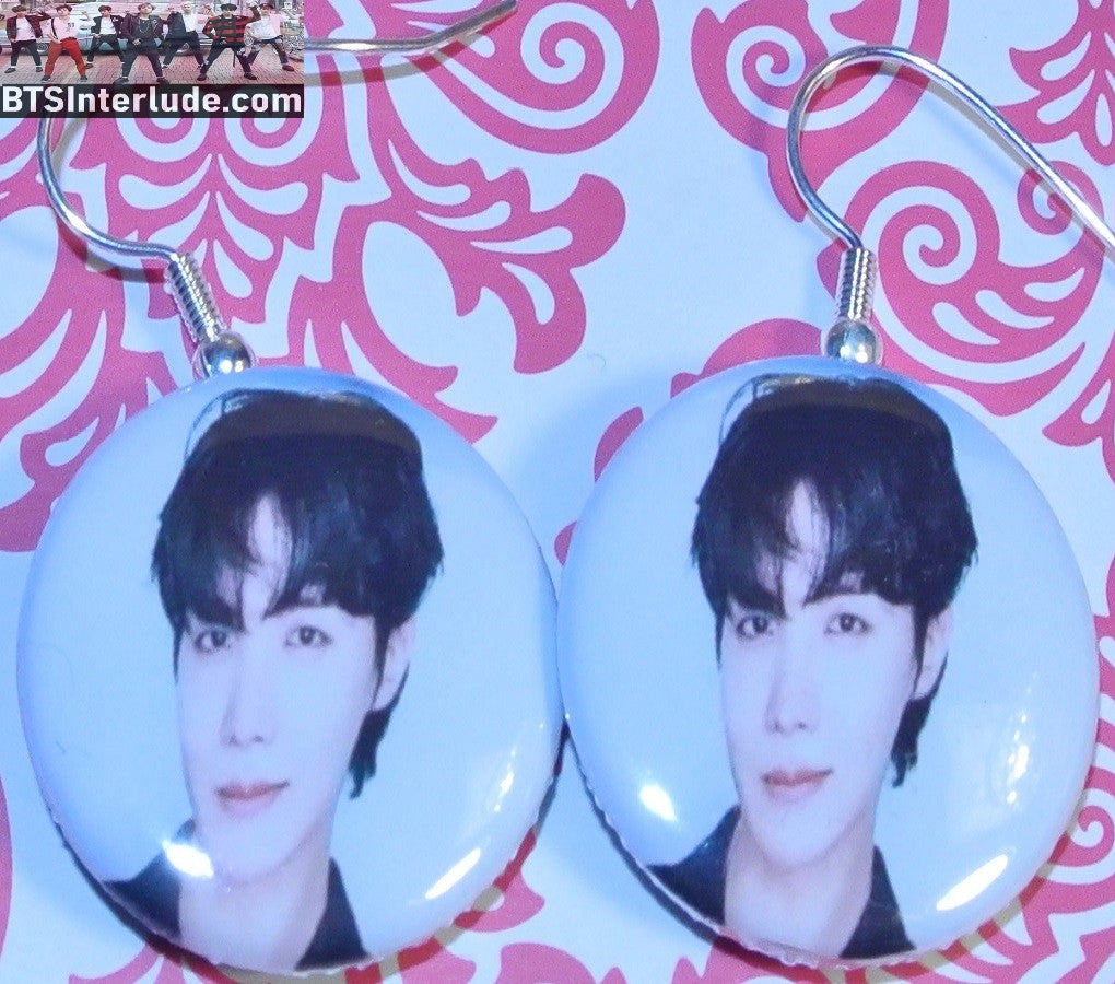 BTS EARRINGS BUTTON J-HOPE JUNG HOSEOK 정호석 2 IN 1 SMIRK WHITE BACKGROUND PIERCED OR CLIPS HOBI JHOPE DANGLE DROP
