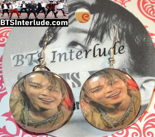 BTS EARRINGS BUTTON PARK JIMIIN 박지민 2 IN 1 ID ARIRANG TAN SHIRT SMILE PIERCED OR CLIP DANGLE DROP