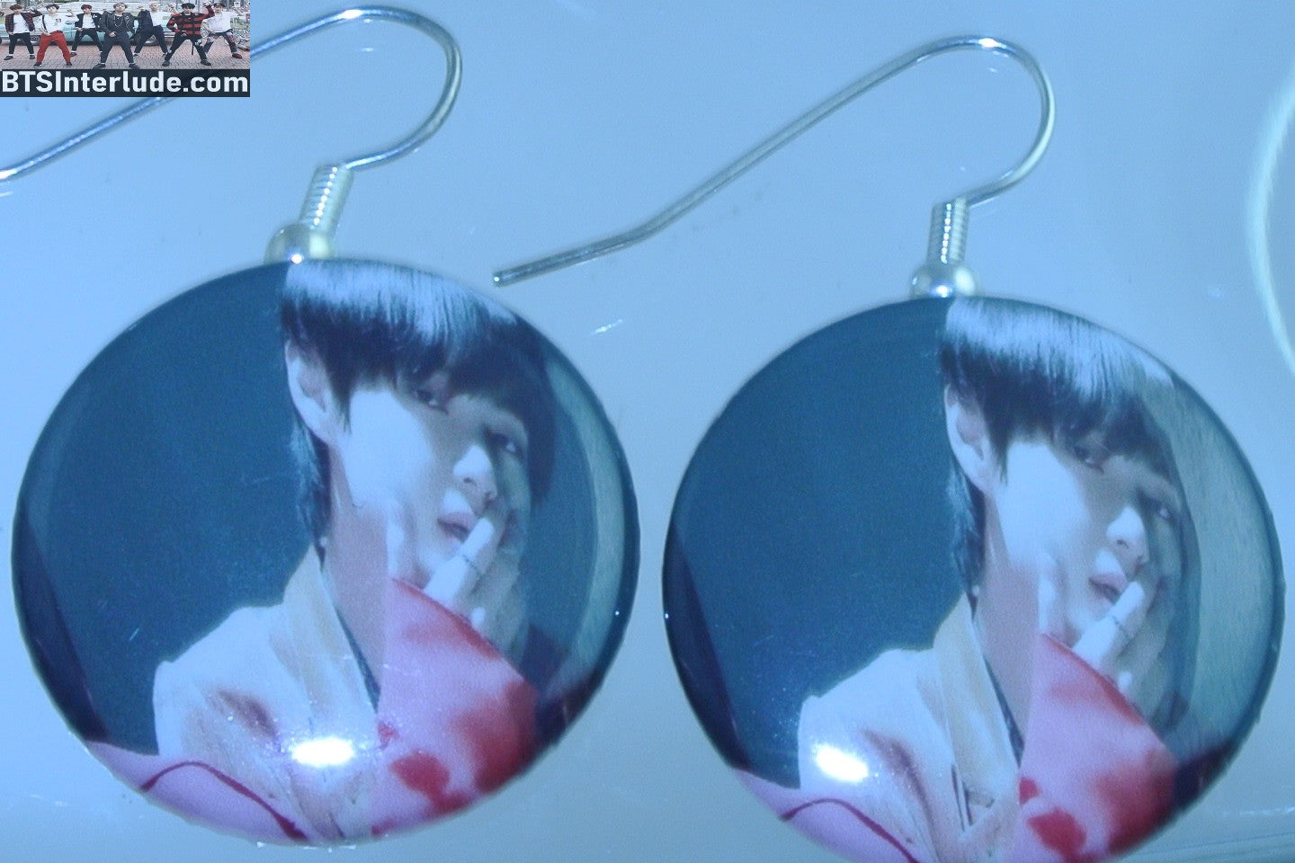 BTS EARRINGS BUTTON V KIM TAEHYUNG 김태형 2 IN 1 SINGULARITY MUSIC VIDEO BEGINNING PIERCED OR CLIPS DANGLE DROP