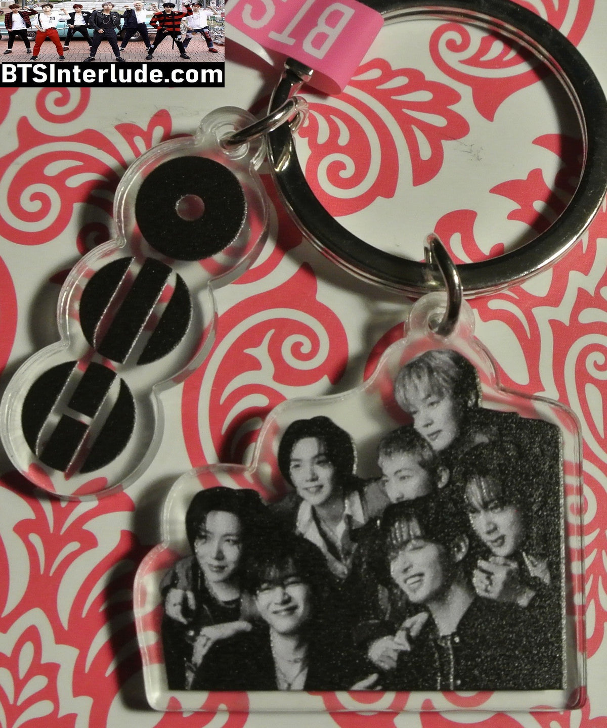 BTS KEYCHAIN ACRYLIC GROUP ARIRANG 2 PICS LOGO BLACK SHIRTS 방탄소년단 JUNGKOOK V JIMIN RM J-HOPE SUGA JIN KEYRING KEY CHAIN RING LIMITED EDITION