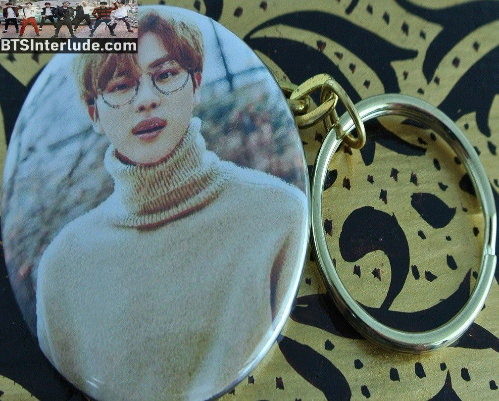 BTS KEYCHAIN BUTTON GOLD JIN KIM SEOKJIN 김석진 2ND MUSTER TAN SWEATER GLASSES KEYRING KEY RING CHAIN