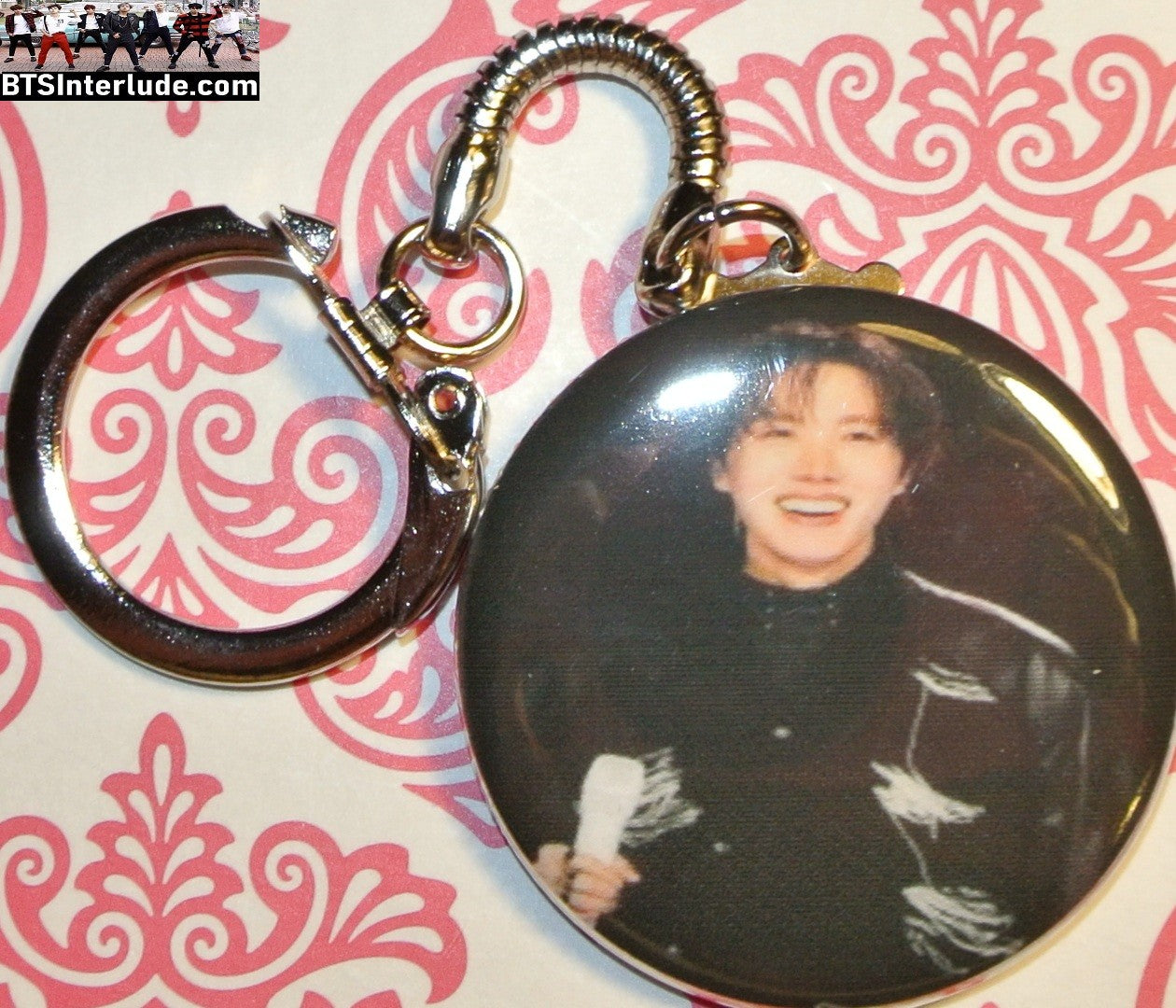 BTS KEYCHAIN BUTTON J-HOPE JUNG HOSEOK 정호석 ARIRANG BLACK SMILE KEYRING KEY RING CHAIN