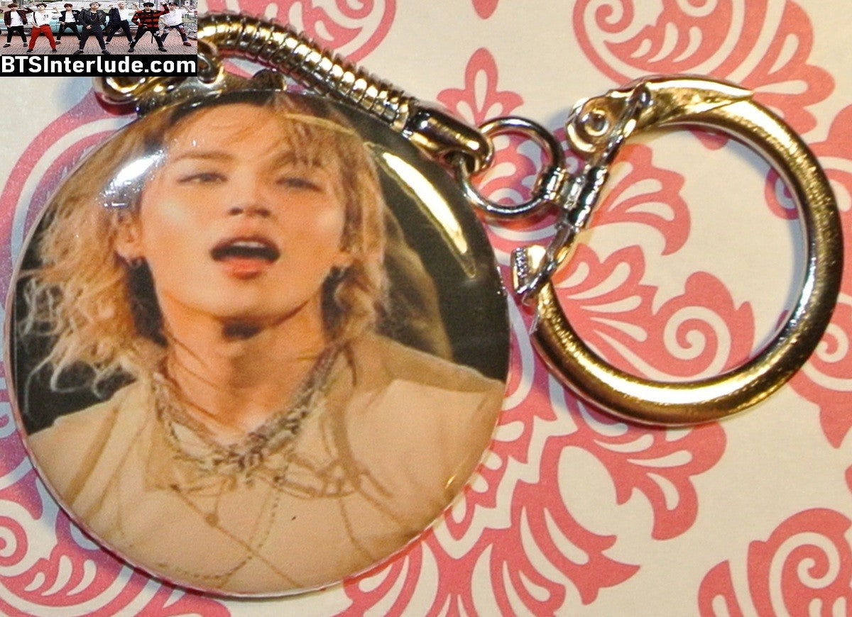 BTS KEYCHAIN BUTTON PARK JIMIN 박지민 ARIRANG TAN SHIRT KEYRING KEY CHAIN RING