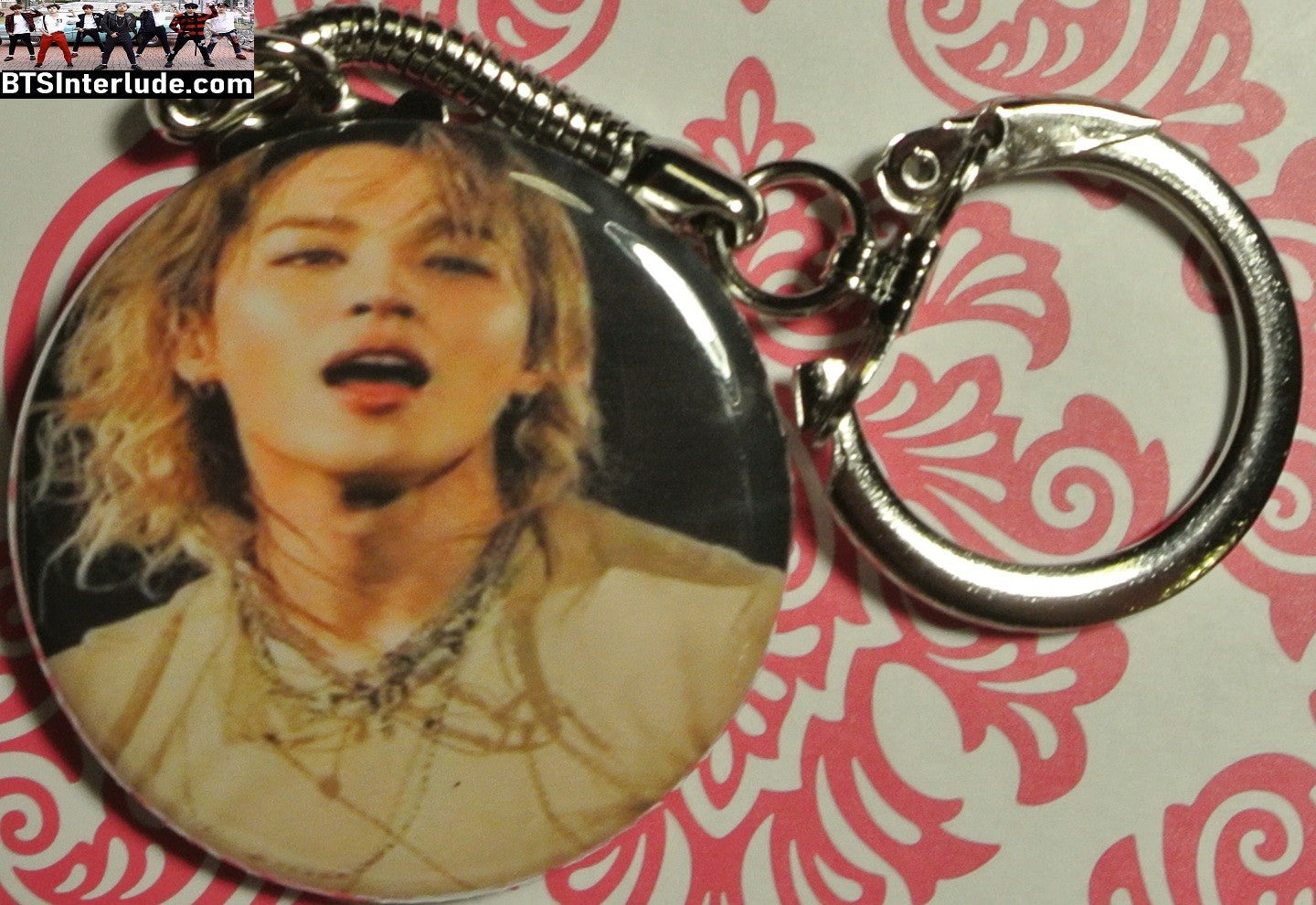 BTS KEYCHAIN BUTTON PARK JIMIN 박지민 ARIRANG TAN SHIRT KEYRING KEY CHAIN RING