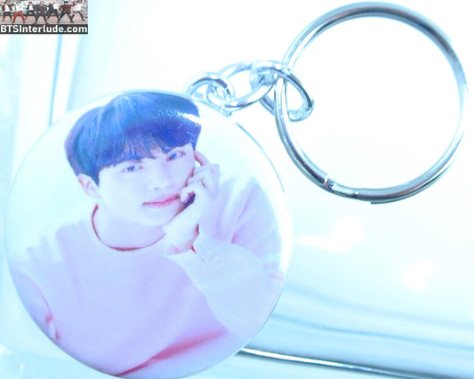 BTS KEYCHAIN BUTTON JIN KIM SEOKJIN 김석진 PINK SWEATER KEYRING KEY RING CHAIN