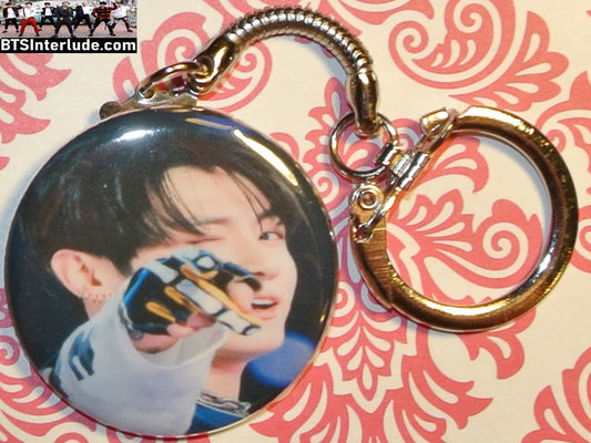BTS KEYCHAIN BUTTON JEON JUNGKOOK 전정국 ARIRANG POINTING KEYRING KEY CHAIN RING