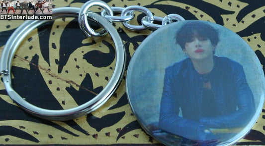 BTS KEYCHAIN BUTTON JEON JUNGKOOK 전정국 BLACK LEATHER JACKET KEYRING KEY CHAIN RING