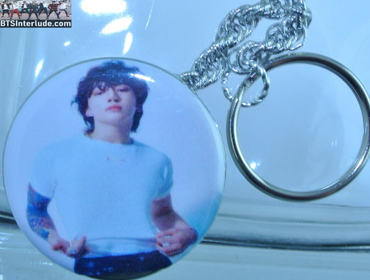BTS KEYCHAIN BUTTON JEON JUNGKOOK 전정국 CALVIN KLEIN LIFTING WHITE SHIRT KEYRING KEY CHAIN RING