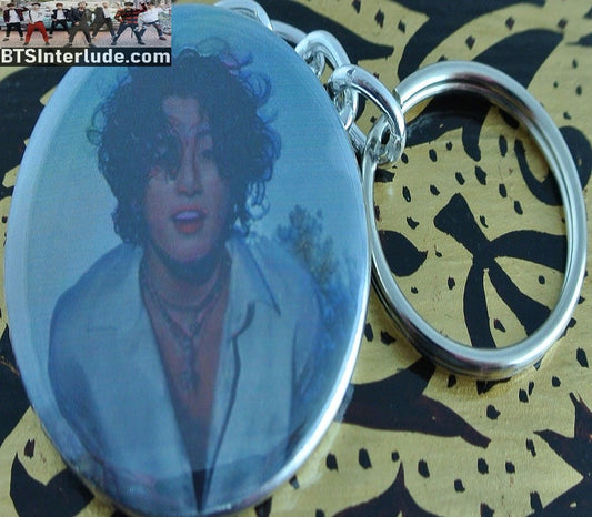 BTS KEYCHAIN BUTTON JEON JUNGKOOK 전정국 WHITE SHIRT LEAN FORWARD KEYRING KEY CHAIN RING